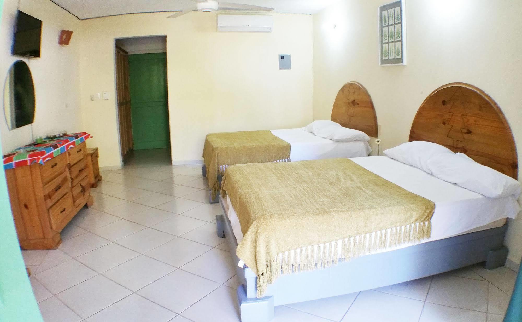 Hotel Los Pinos Las Terrenas Extérieur photo