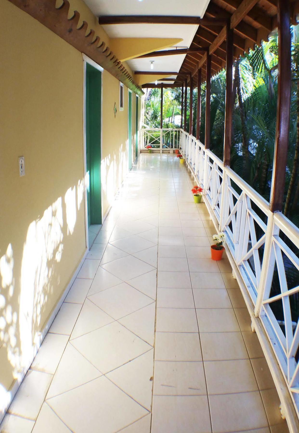 Hotel Los Pinos Las Terrenas Extérieur photo